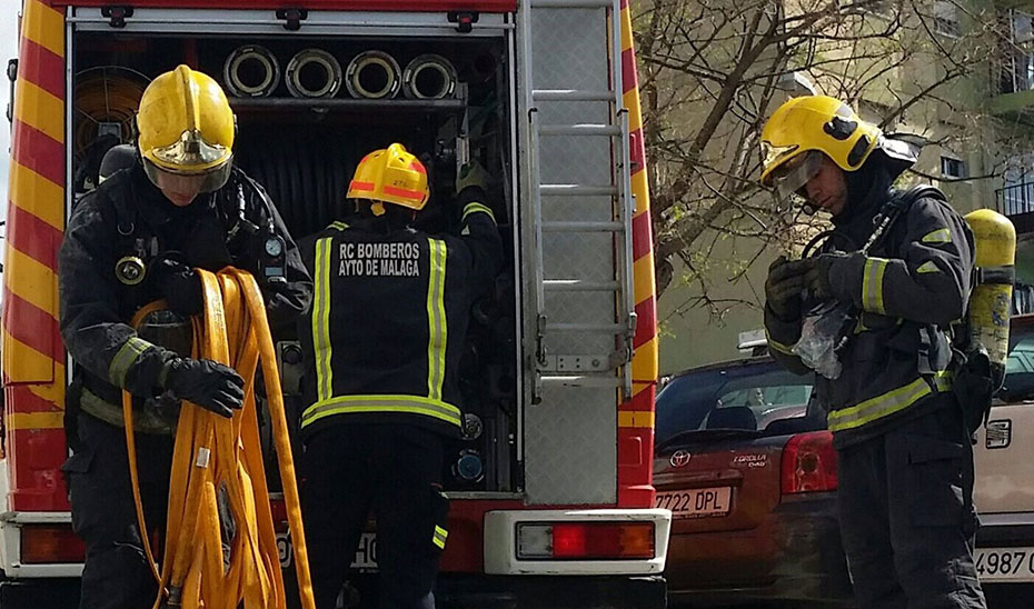 Efectivos de los bomberos de Málaga.